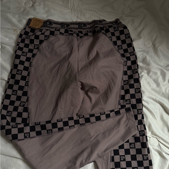 PINK Victoria's Secret Checkered Leggings in brown and Black - Picture 4 of 6